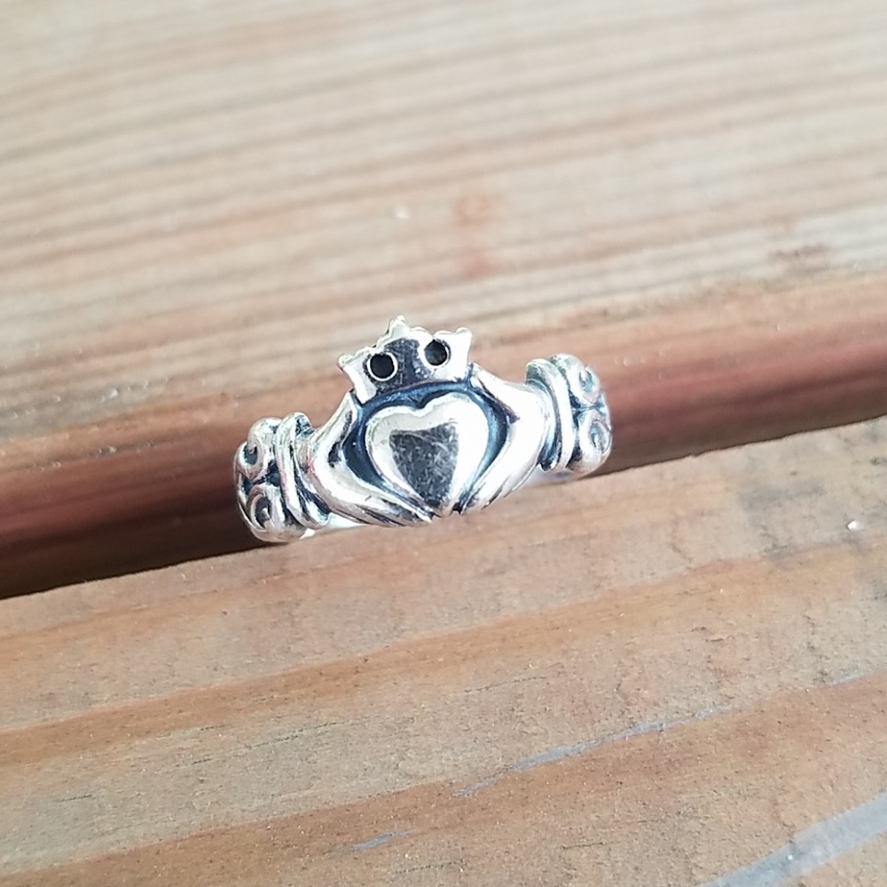 James Avery Claddagh ring